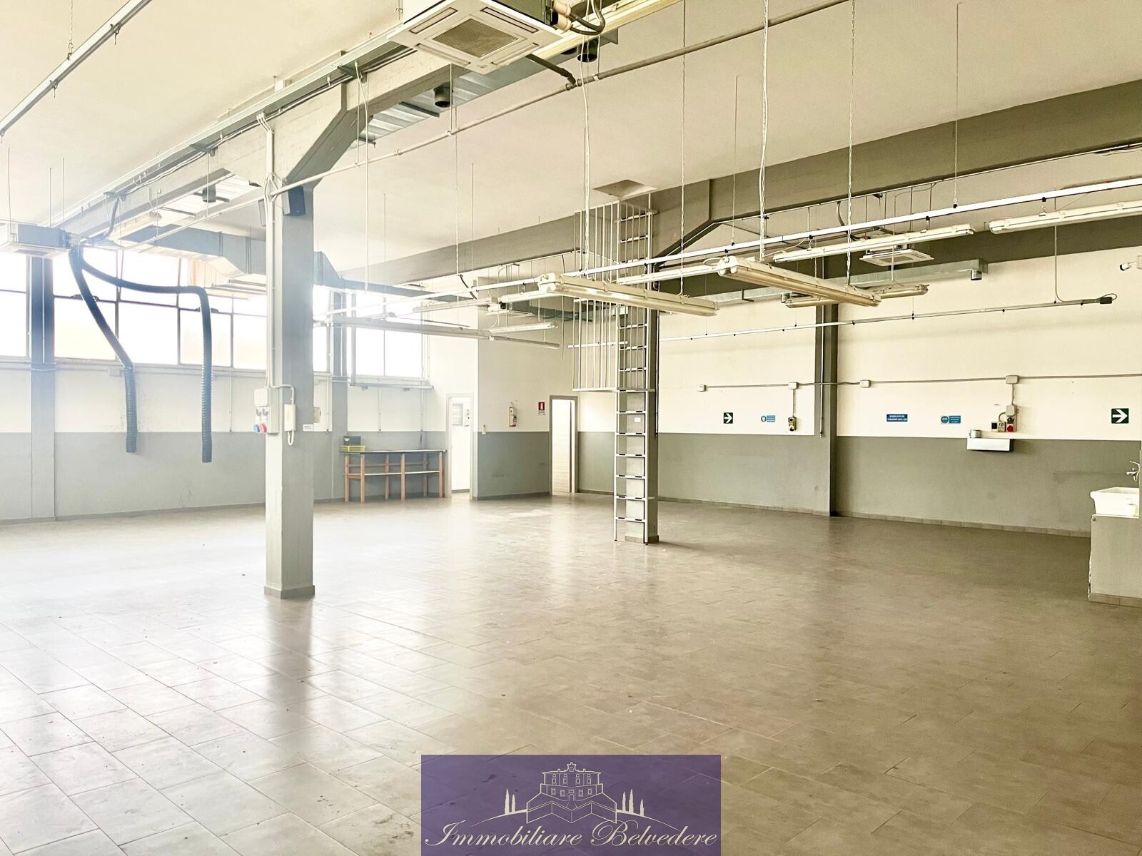 Laboratorio in vendita in via a. meucci, Bagno a Ripoli