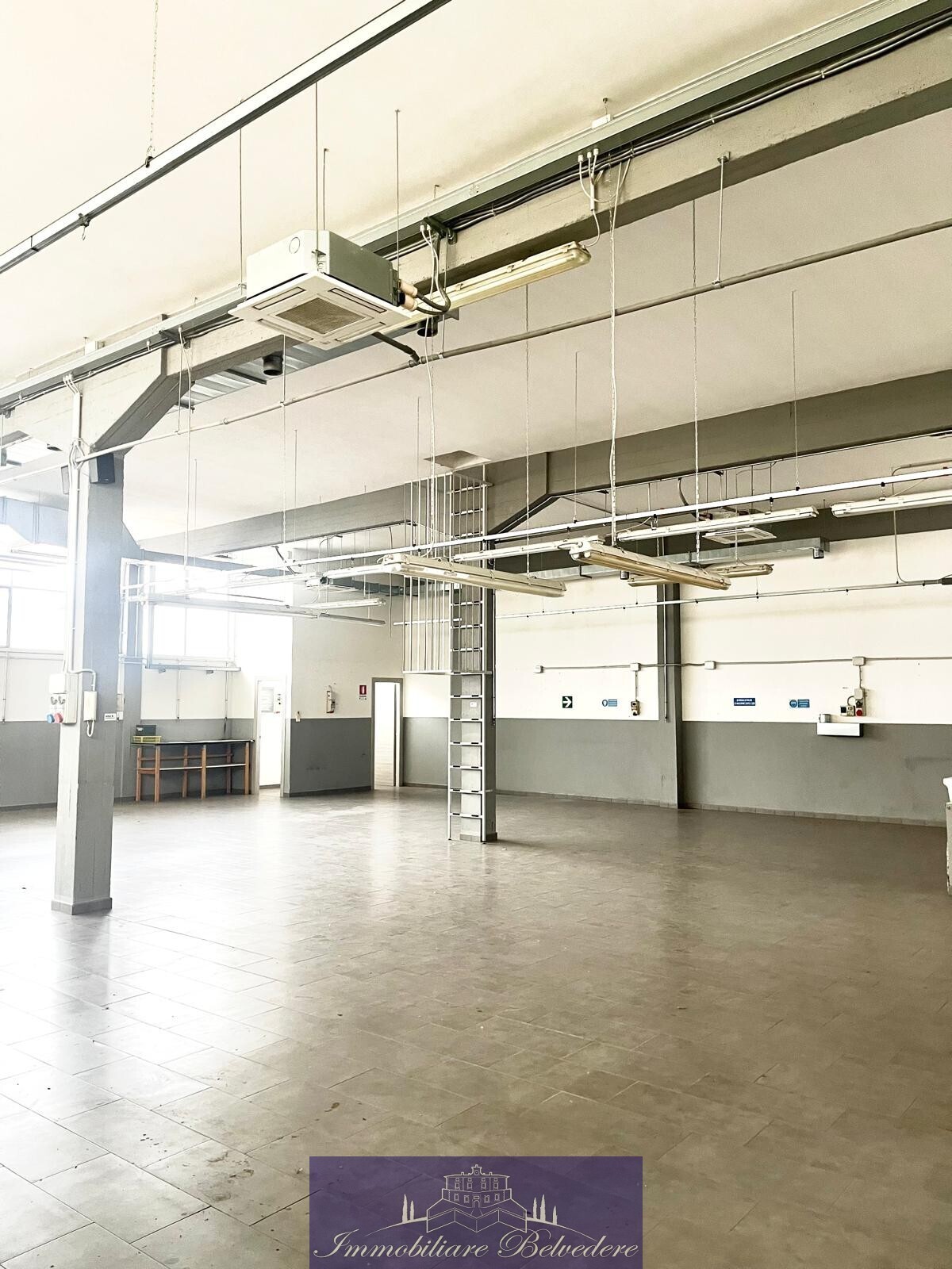 Laboratorio in vendita in via a. meucci, Bagno a Ripoli