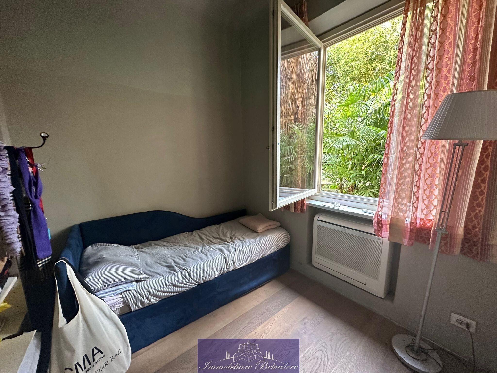 Quadrilocale con giardino in piazza indipendenza, Firenze