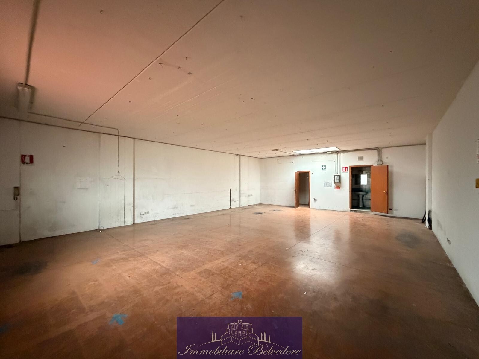 Capannone in affitto in via codignola, Scandicci