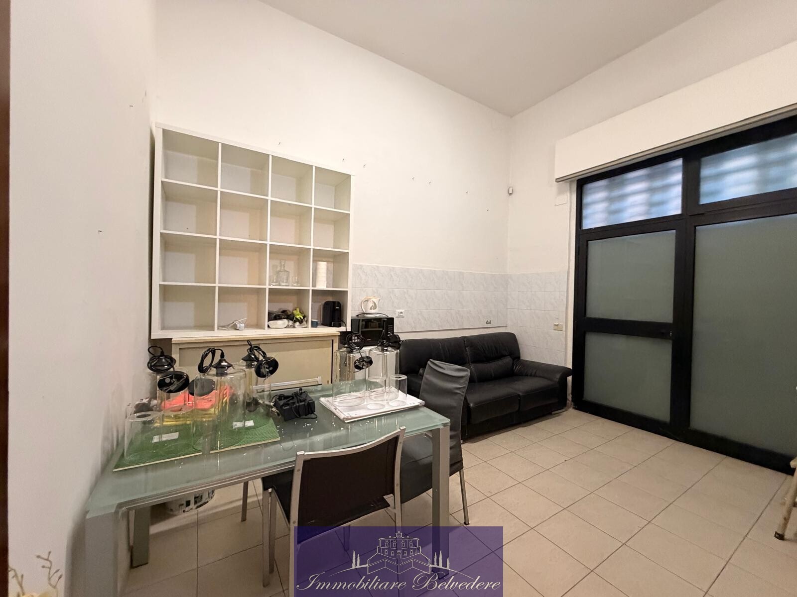 Locale commerciale in vendita in via giuseppe grandi, Firenze