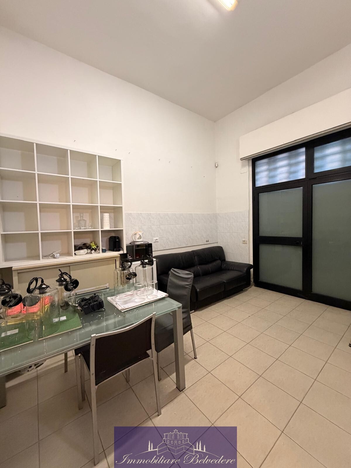 Locale commerciale in vendita in via giuseppe grandi, Firenze