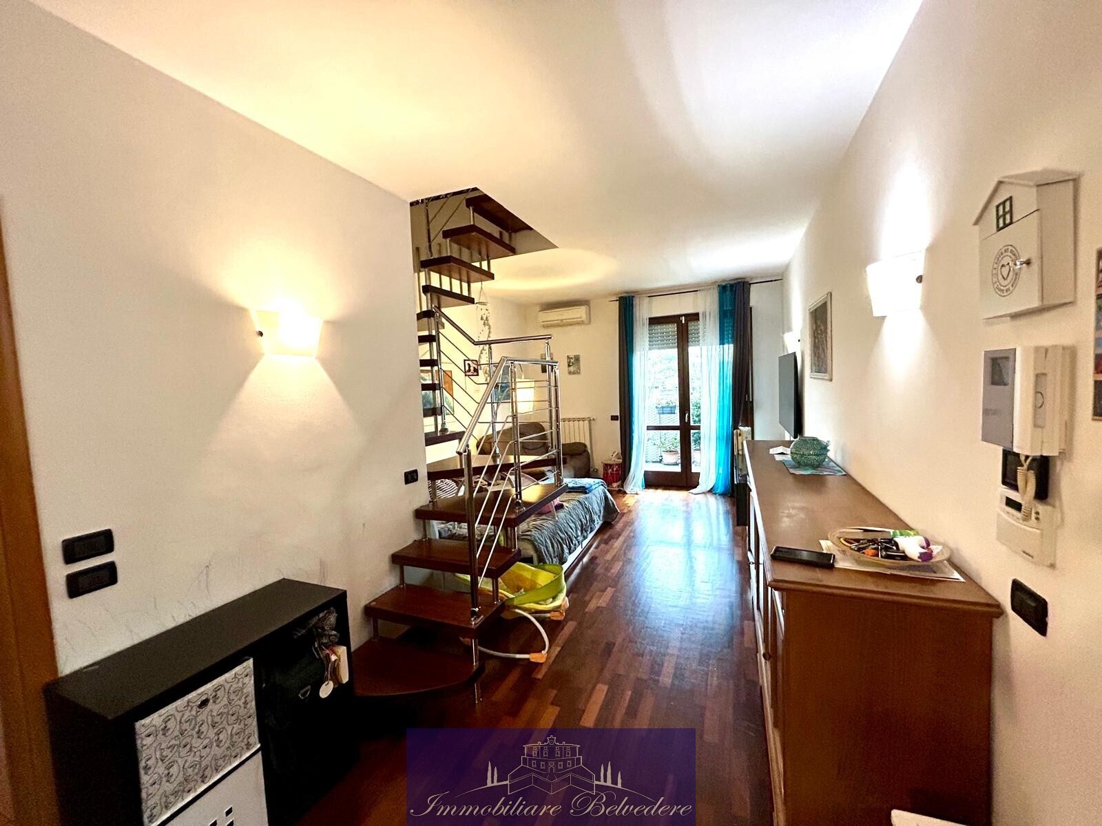 Appartamento con terrazzo in via della nave di brozzi, Firenze