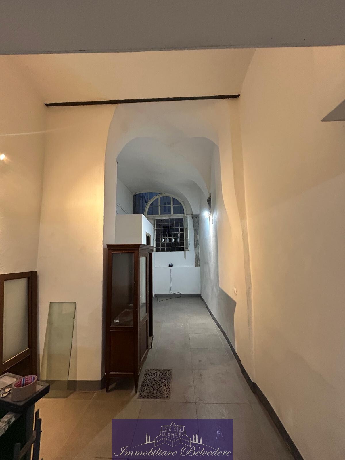 Locale commerciale in vendita in piazza santa croce, Firenze