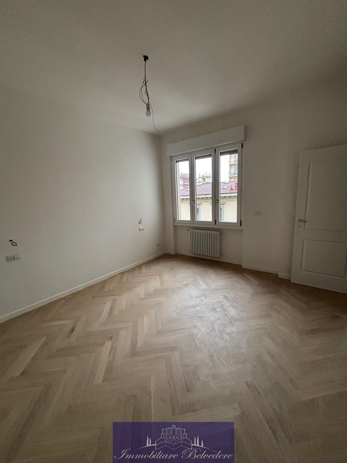 Bilocale ristrutturato in via giambologna, Firenze