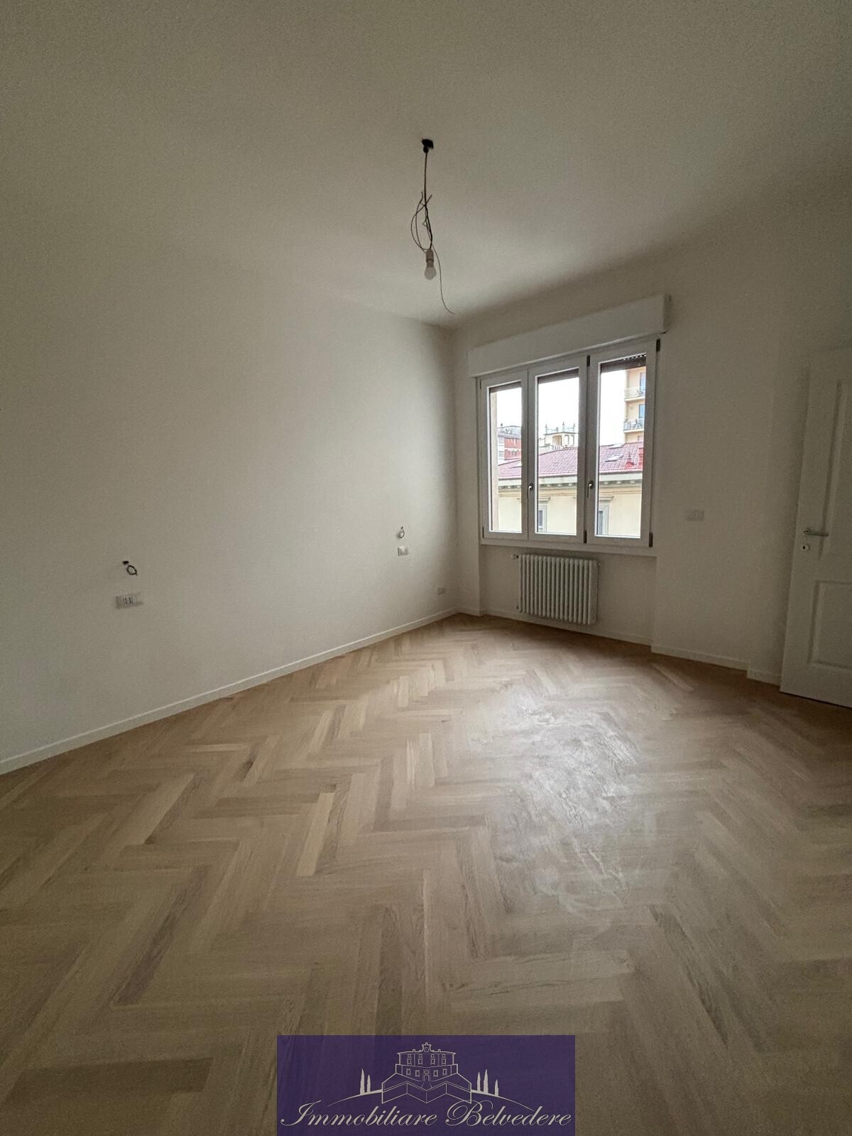 Bilocale ristrutturato in via giambologna, Firenze