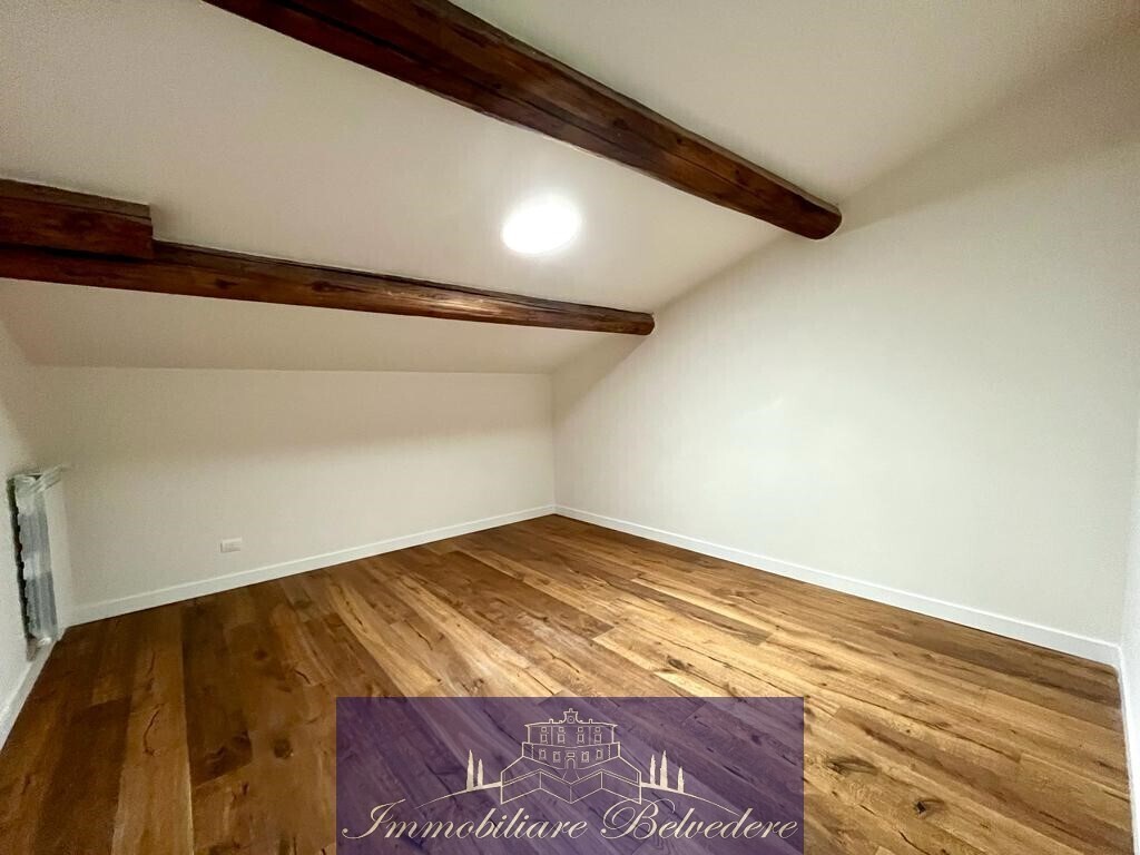 Bilocale ristrutturato in via ponte alle mosse, Firenze