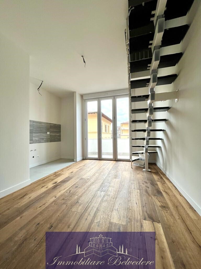 Bilocale ristrutturato in via ponte alle mosse, Firenze