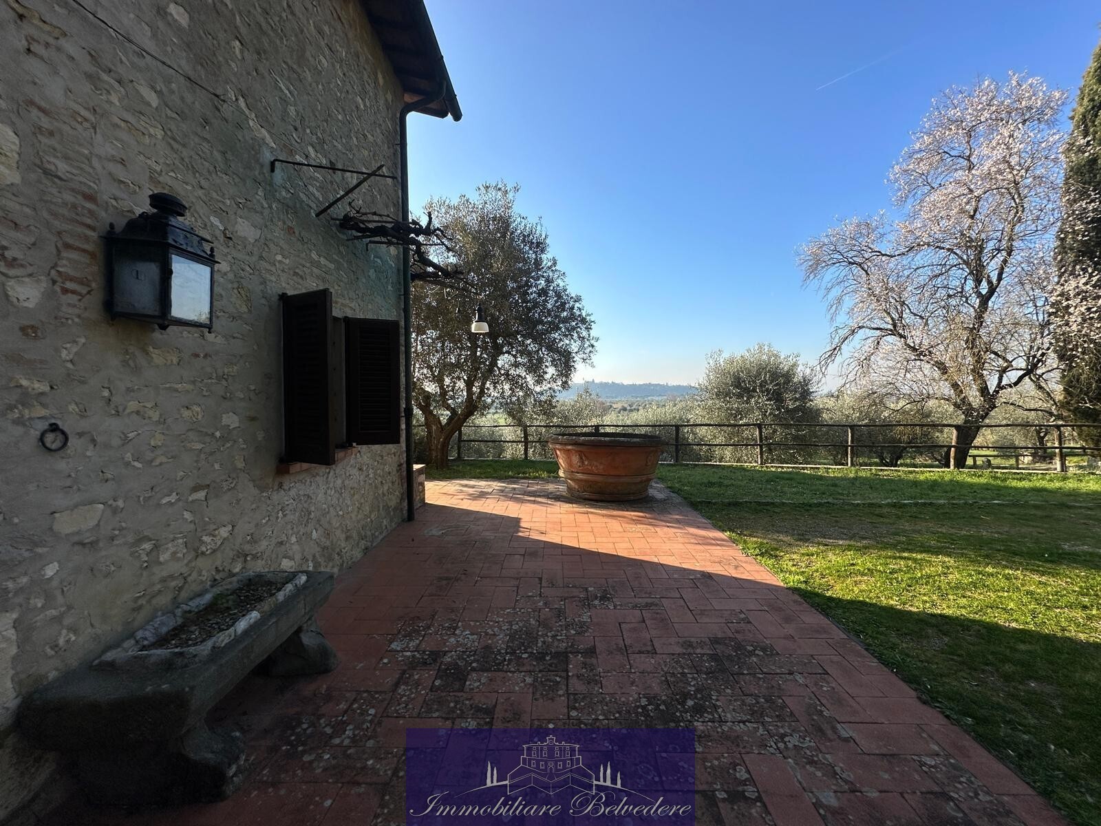 Casa indipendente con giardino in via dei prati, Calenzano