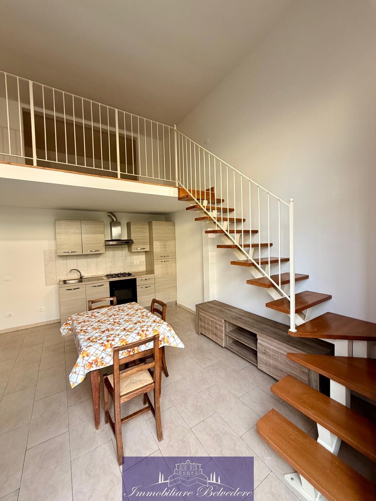 Trilocale con giardino in via giovanni da milano, Firenze