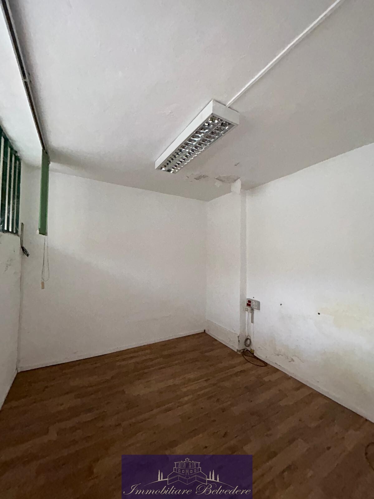 Capannone in vendita in via stefano buonsignori, Firenze