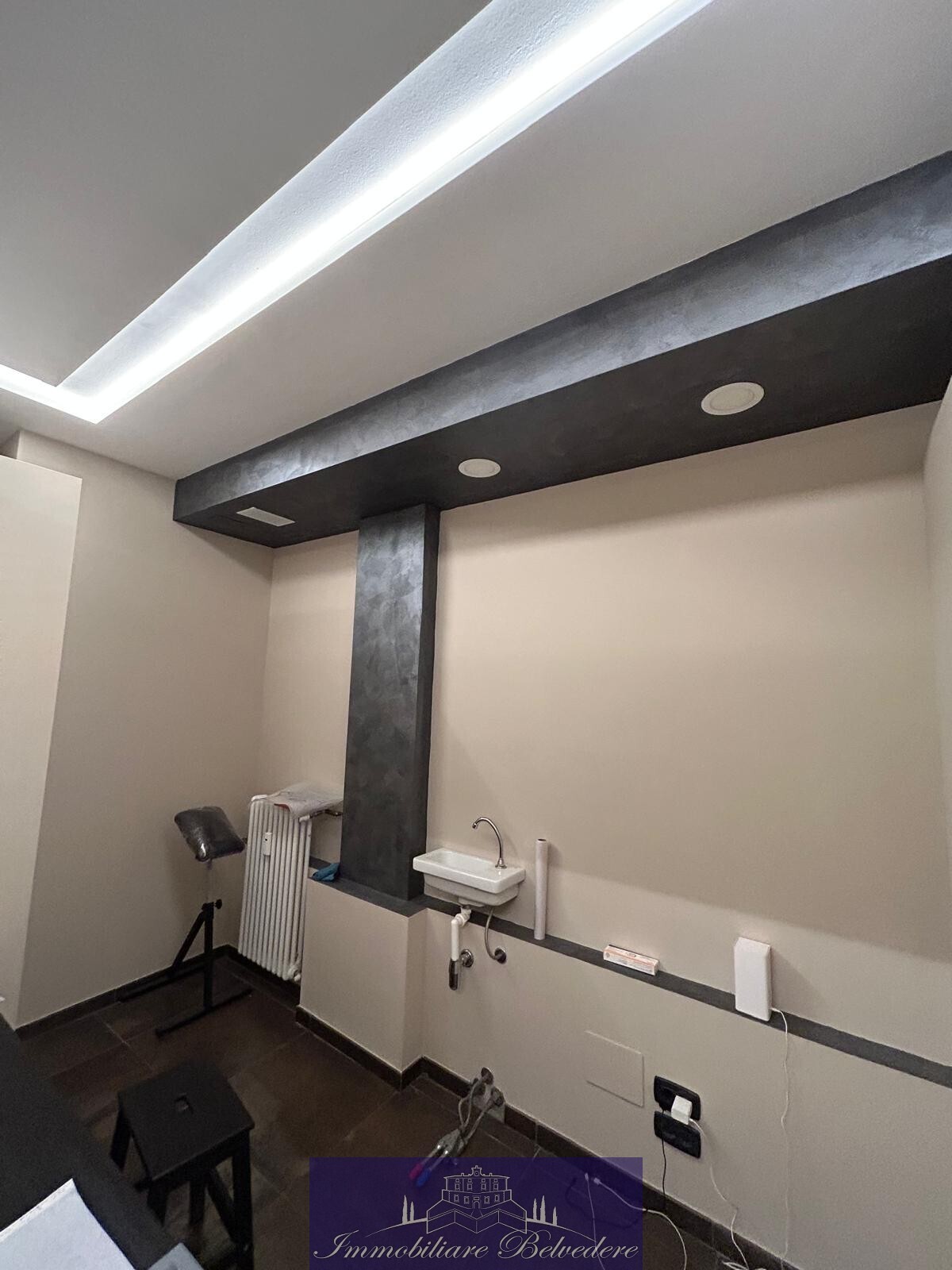 Locale commerciale in vendita in via francesco corteccia, Firenze