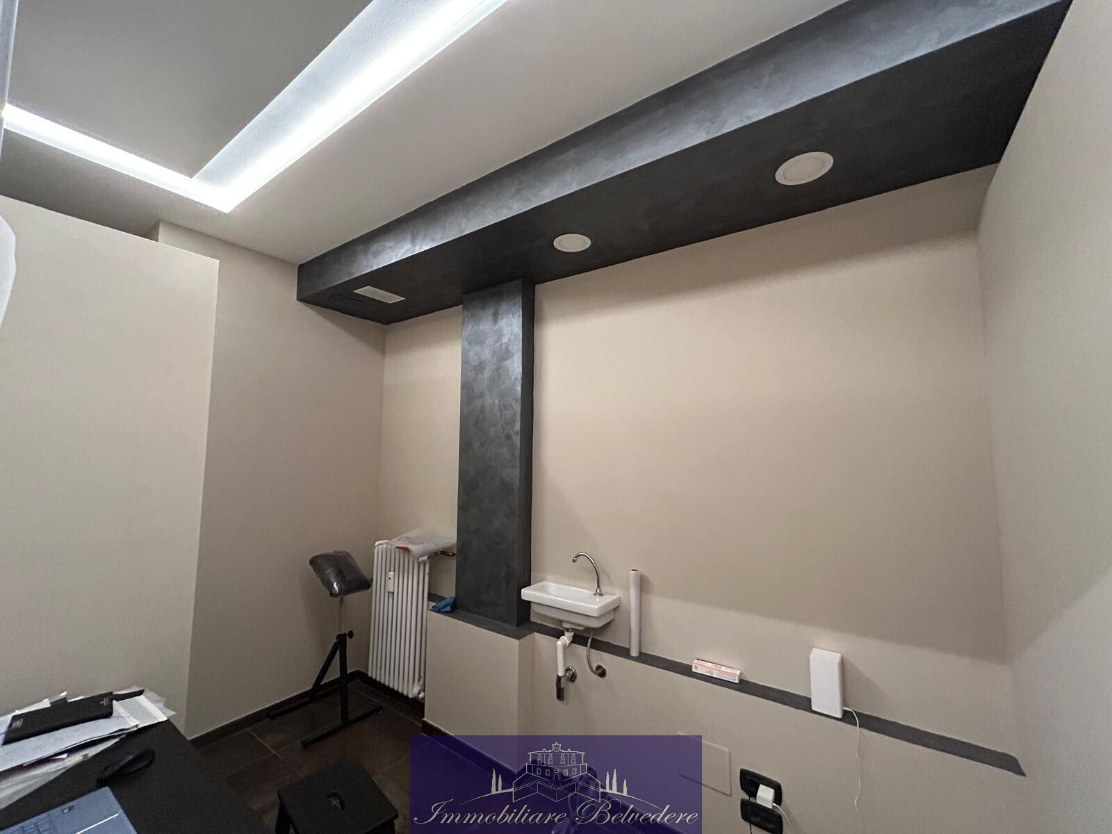 Locale commerciale in vendita in via francesco corteccia, Firenze