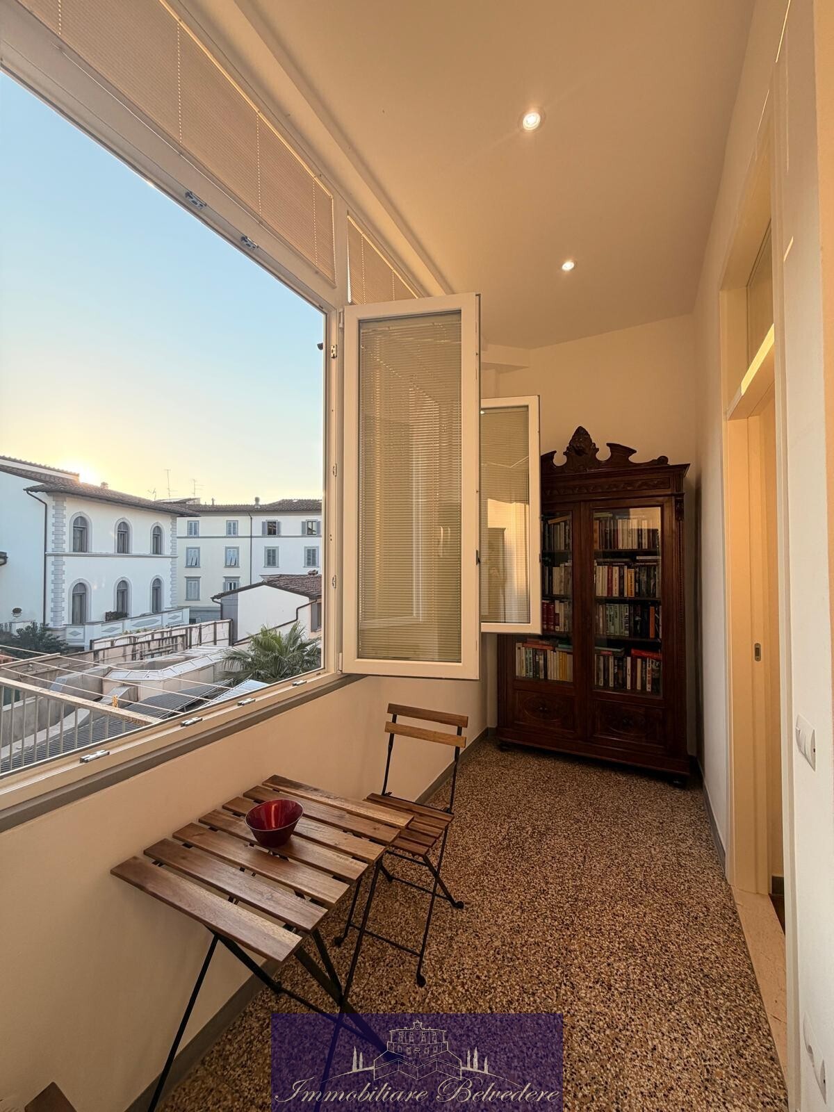 Quadrilocale ristrutturato in via palestro, Firenze