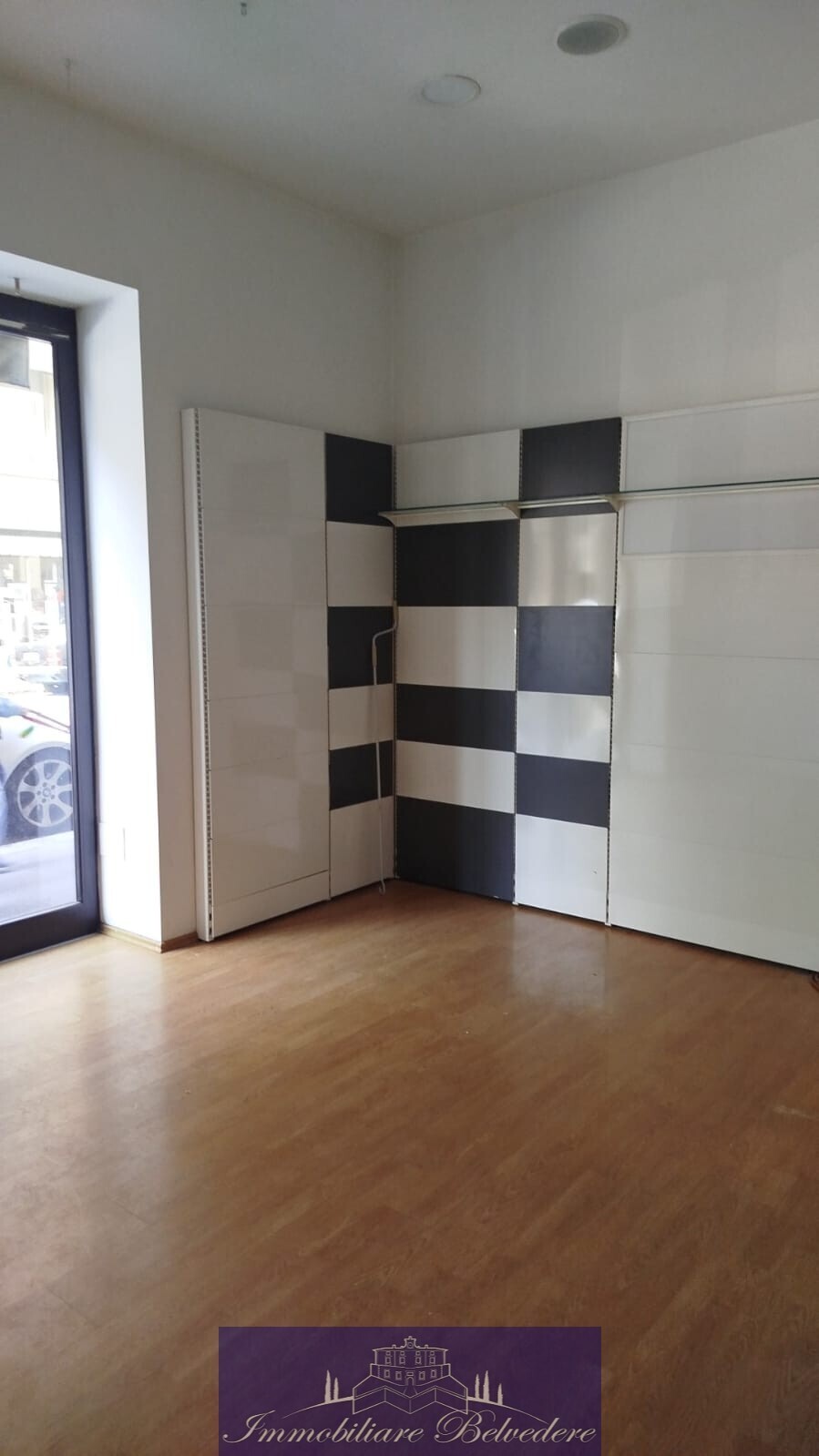 Locale commerciale in affitto in via giovanni pico della mirandola, Firenze