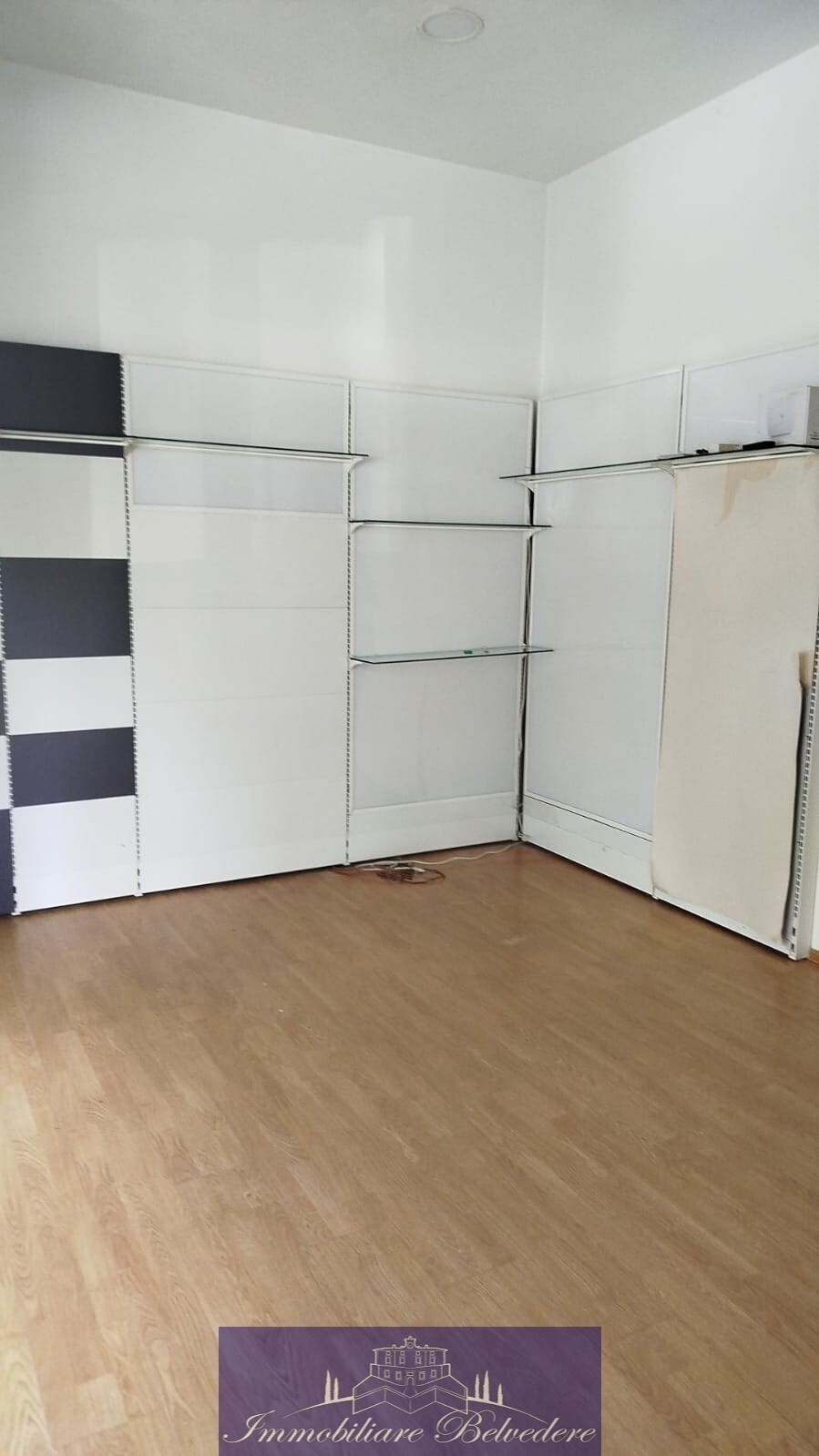 Locale commerciale in affitto in via giovanni pico della mirandola, Firenze