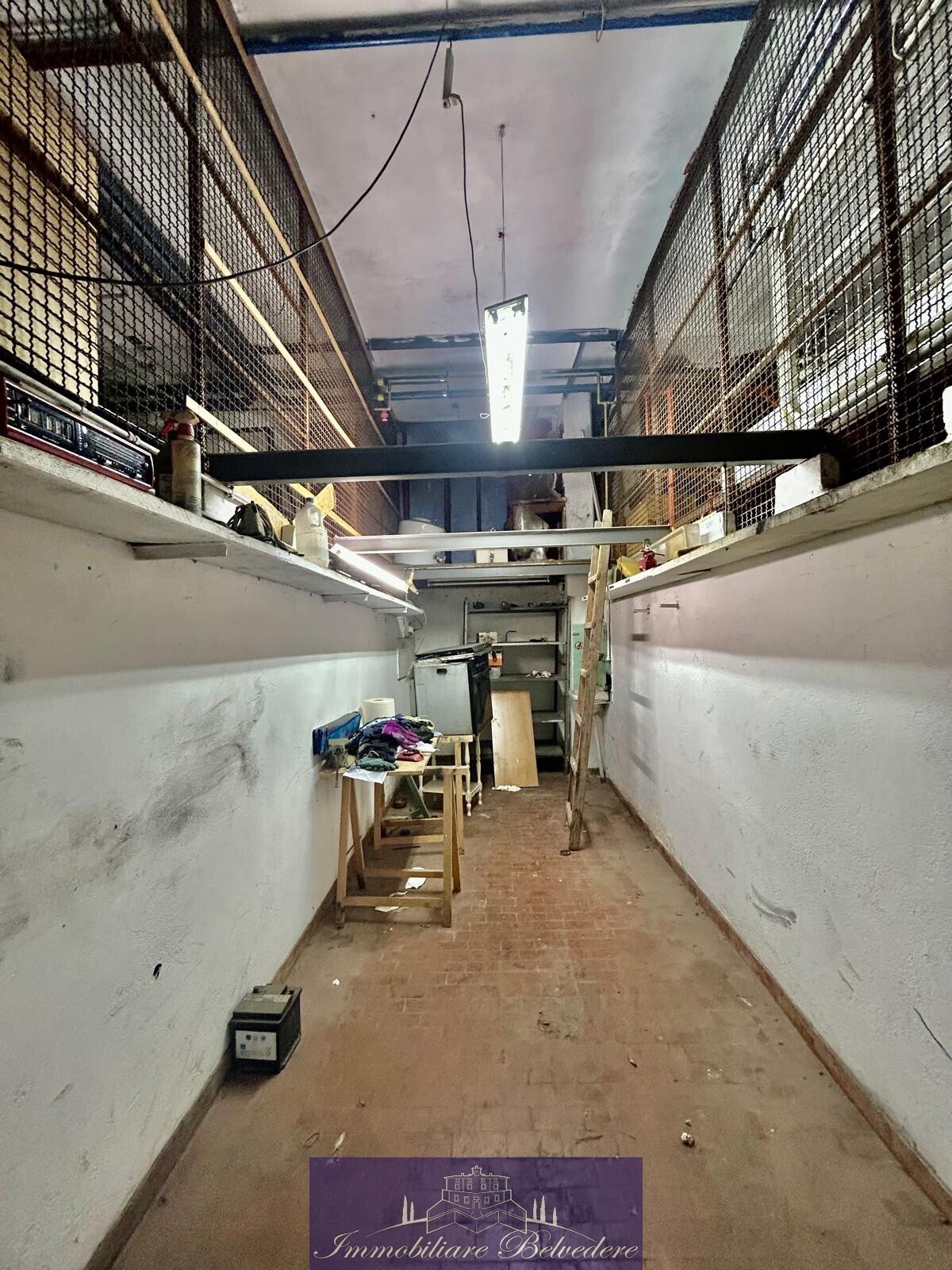 Box/Garage 15mq in vendita in via valdinievole, Firenze