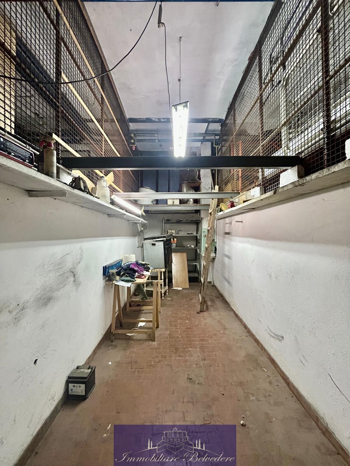 Box/Garage 15mq in vendita in via valdinievole, Firenze