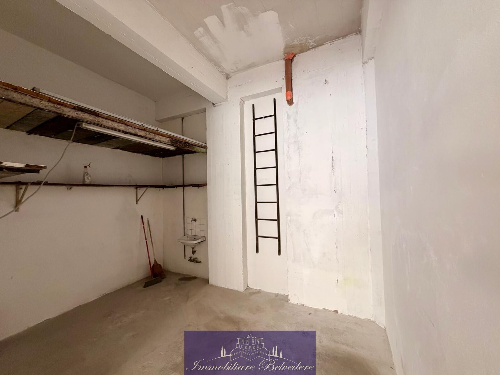 Box/Garage 20mq in affitto in via vincenzo bellini, Firenze