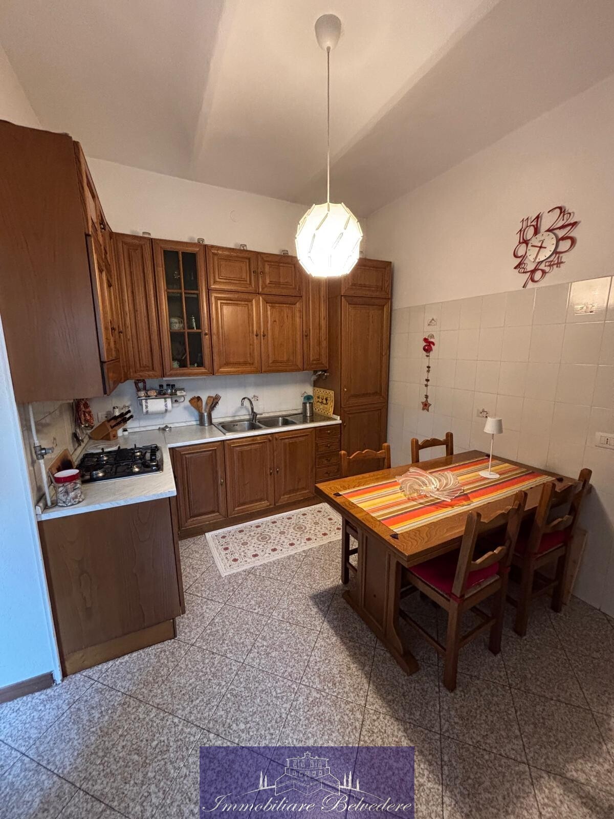 Quadrilocale in vendita in via san vincenzo, Prato