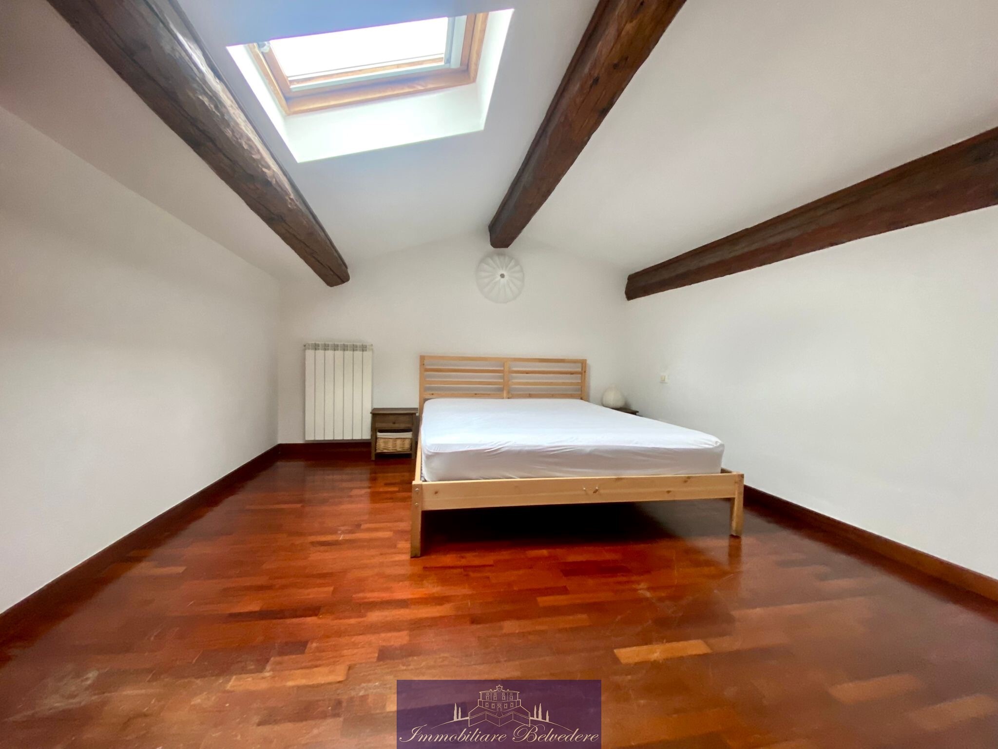Trilocale con terrazzo in via fratelli bandiera, Firenze