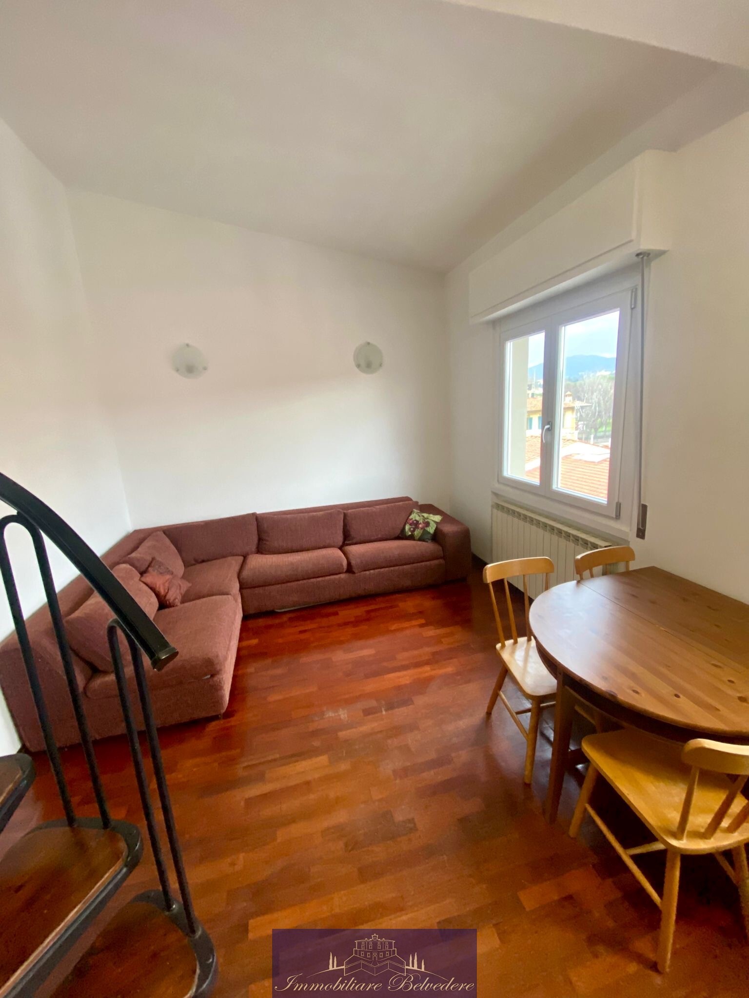 Trilocale con terrazzo in via fratelli bandiera, Firenze