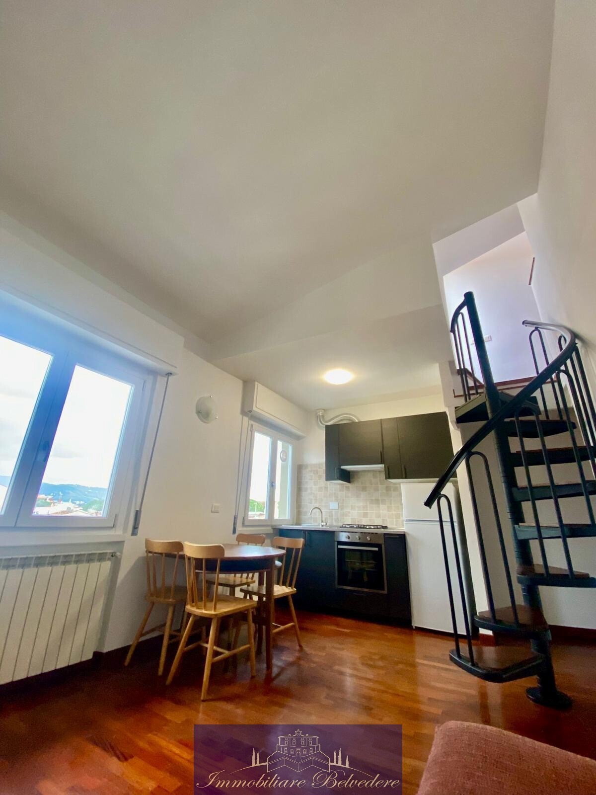 Trilocale con terrazzo in via fratelli bandiera, Firenze