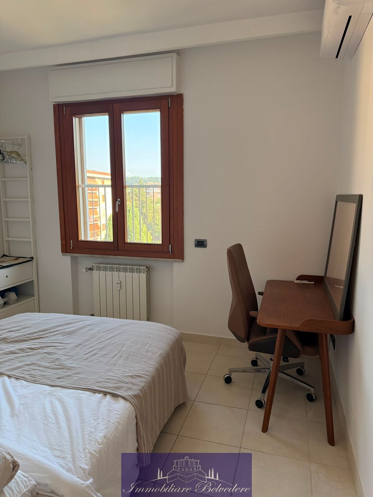 Quadrilocale con box in via gran bretagna, Firenze