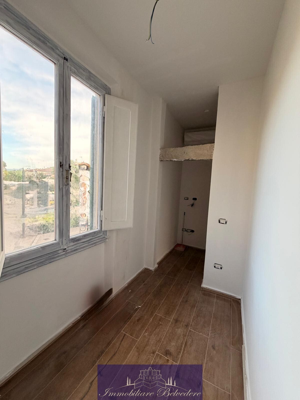 Trilocale ristrutturato in via cremani, Firenze