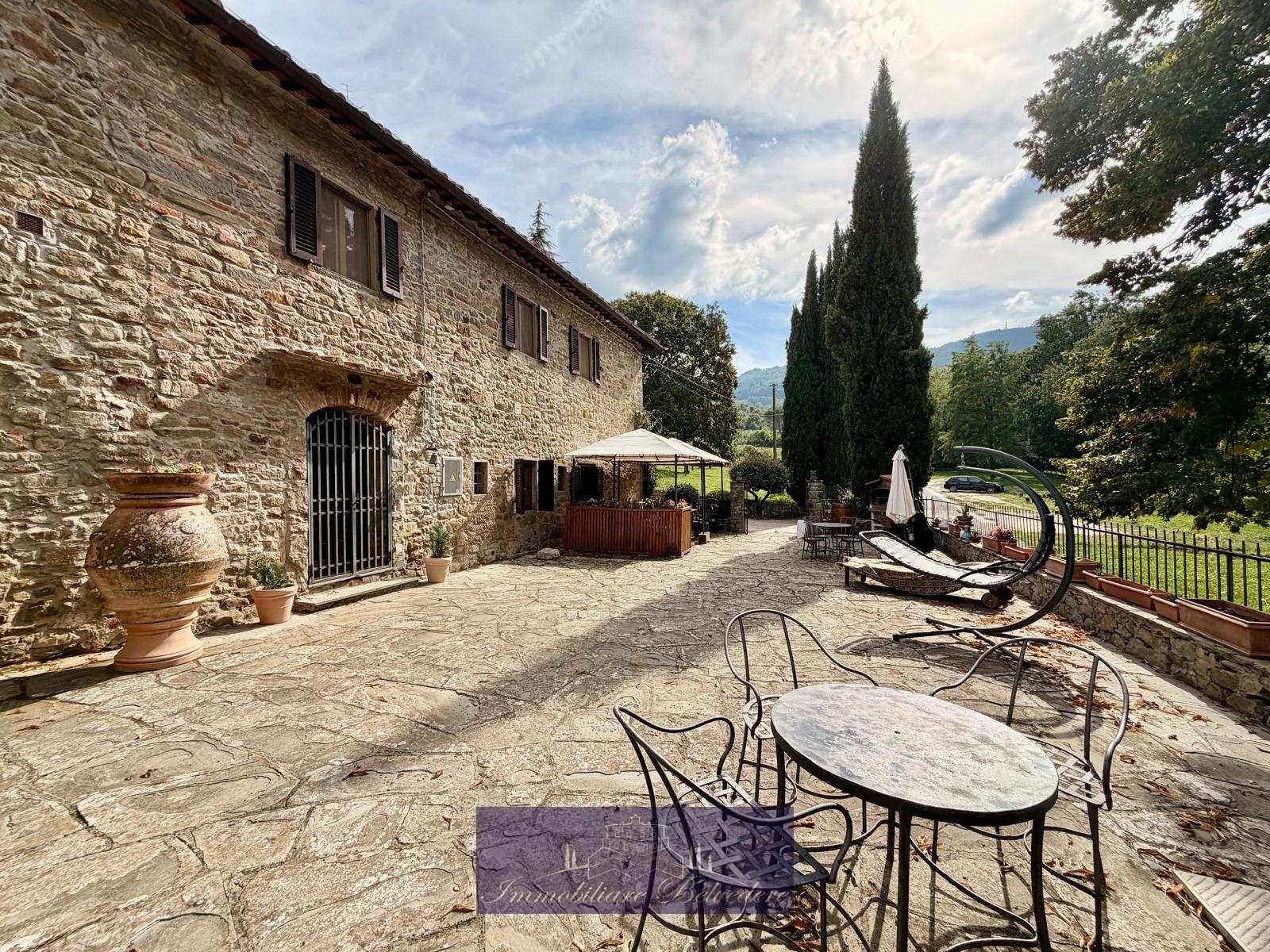 Villa con giardino in via gino capponi, Greve in Chianti