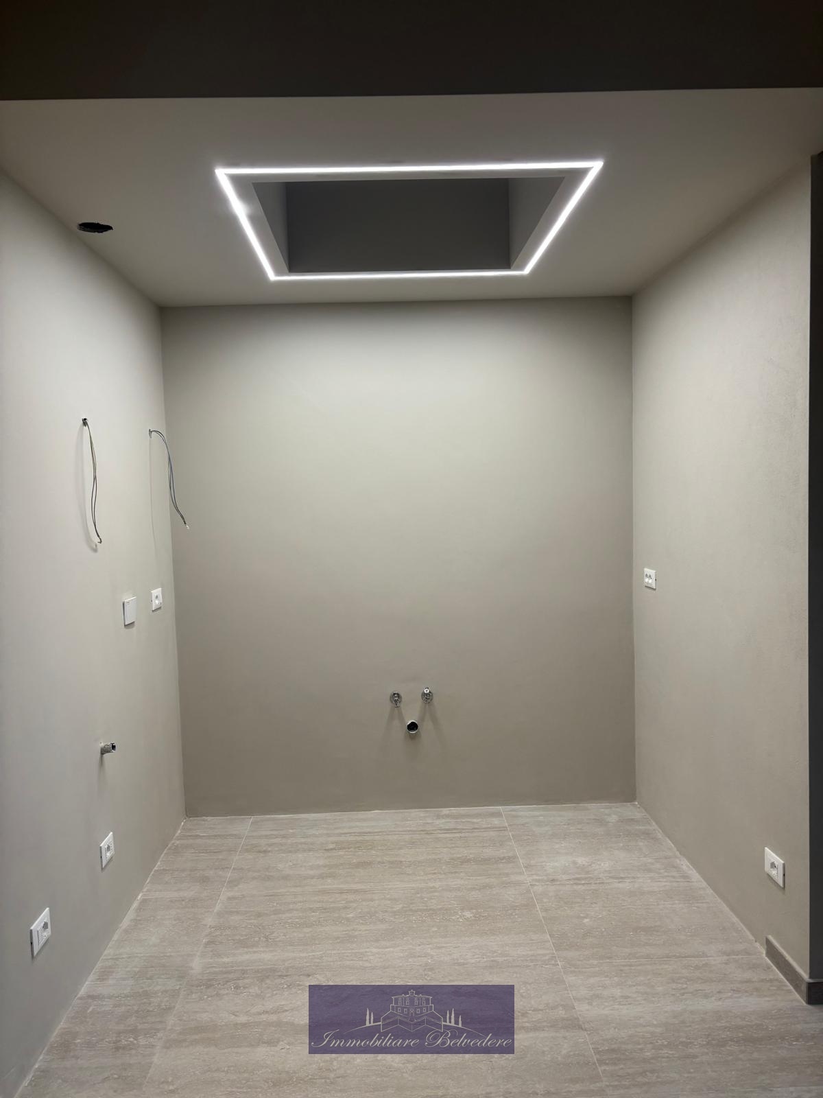 Appartamento ristrutturato in via delle cento stelle, Firenze