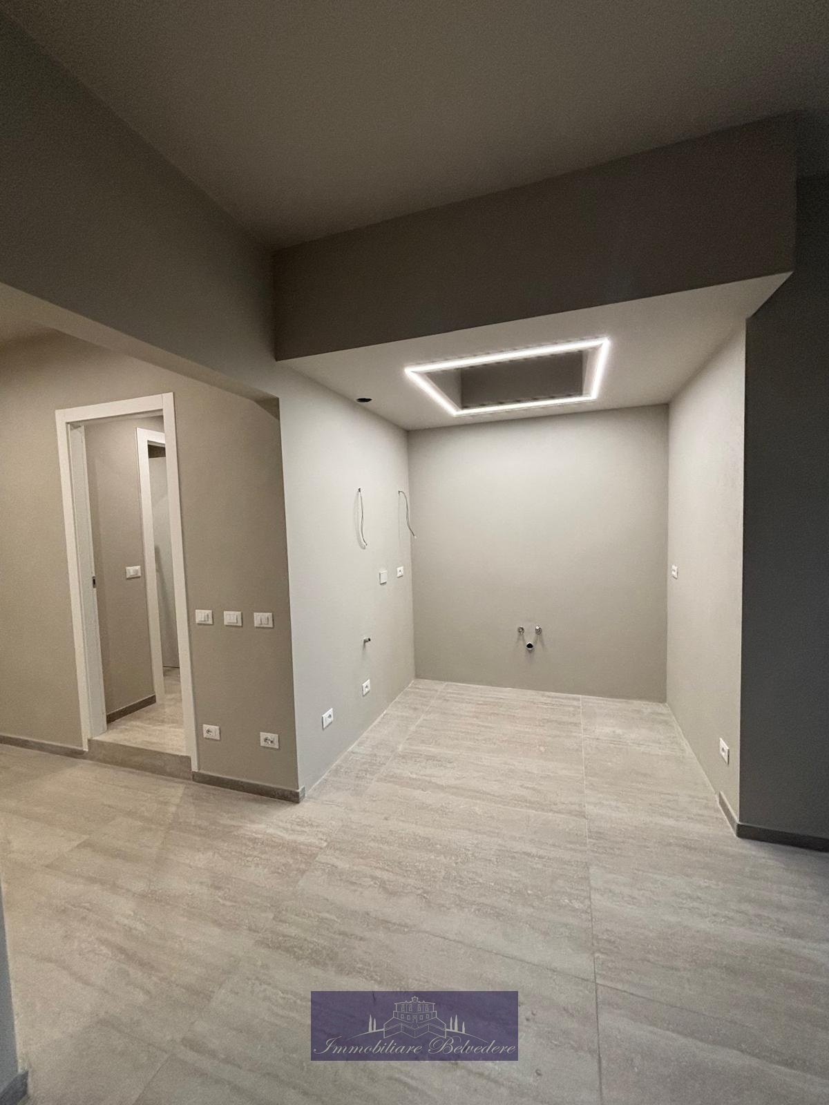 Appartamento ristrutturato in via delle cento stelle, Firenze