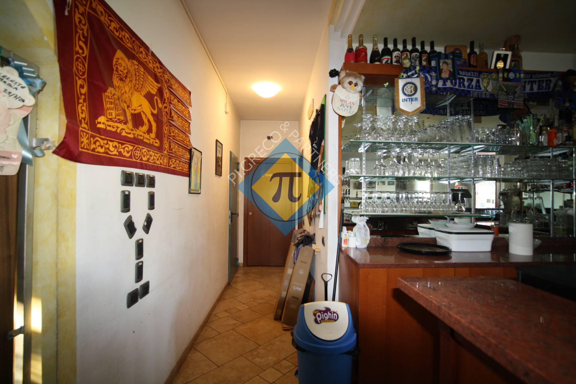 Locale commerciale in vendita a Cinto Caomaggiore