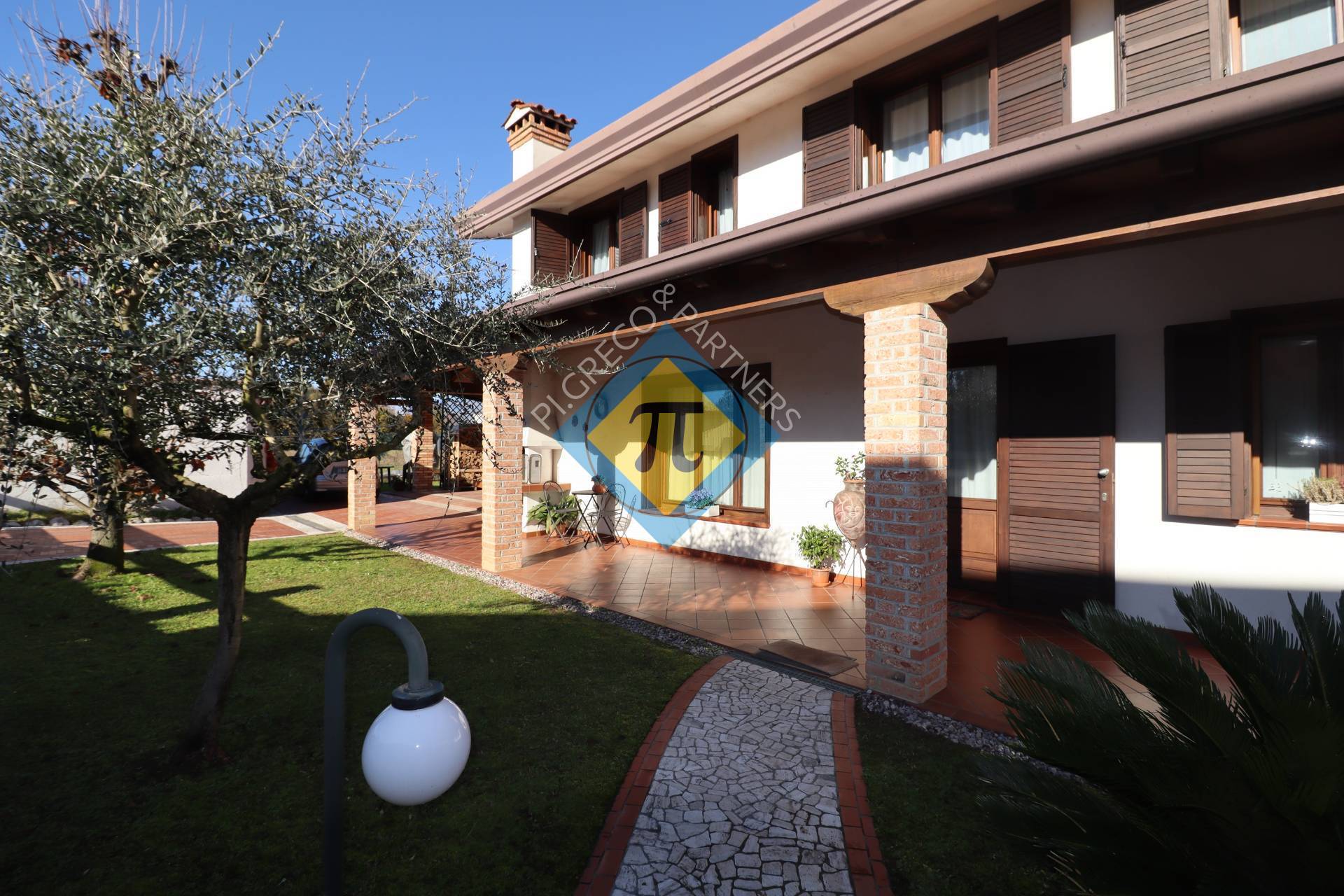 Villa in vendita a Pordenone, Vallenoncello