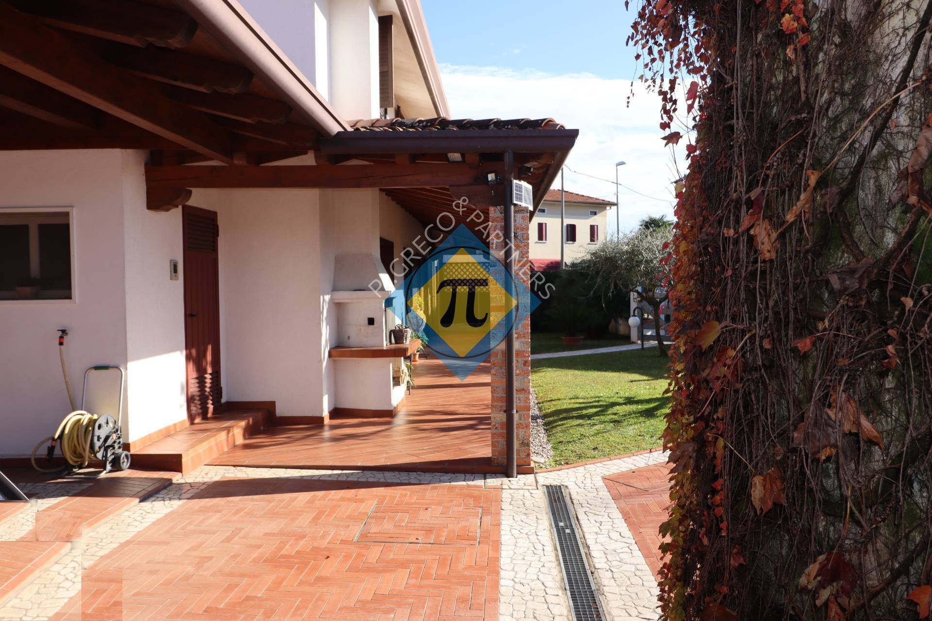 Villa in vendita a Pordenone, Vallenoncello