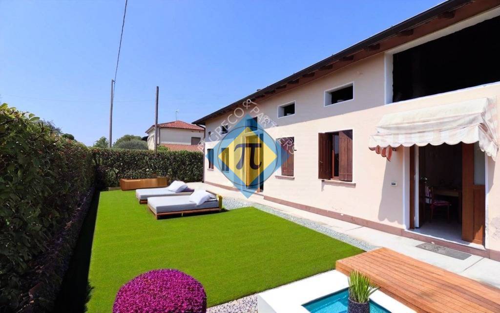 Villa in vendita a Pordenone