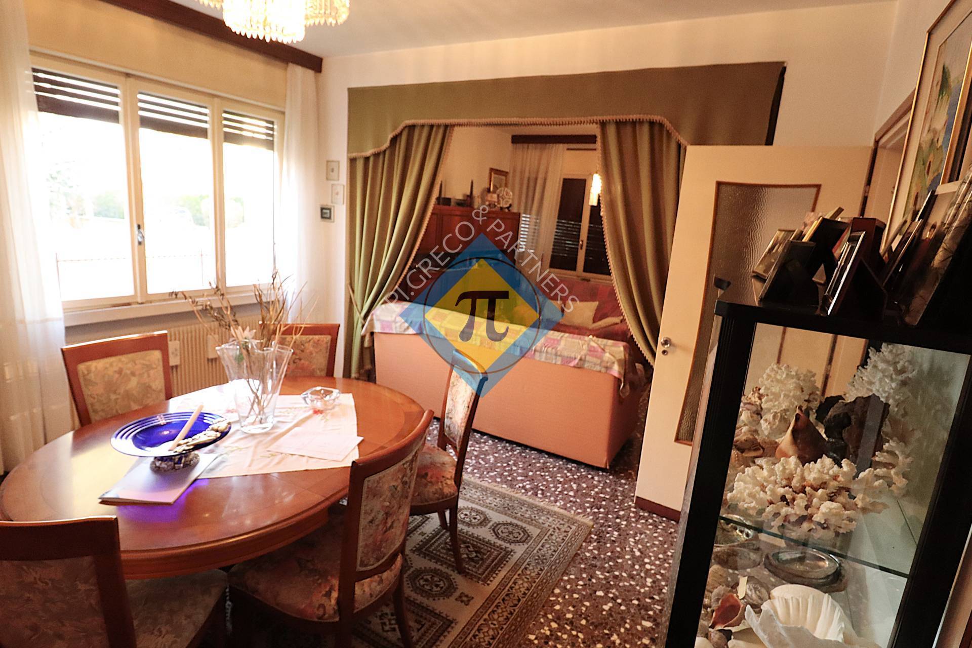 Villa in vendita a Pordenone, Borgomeduna