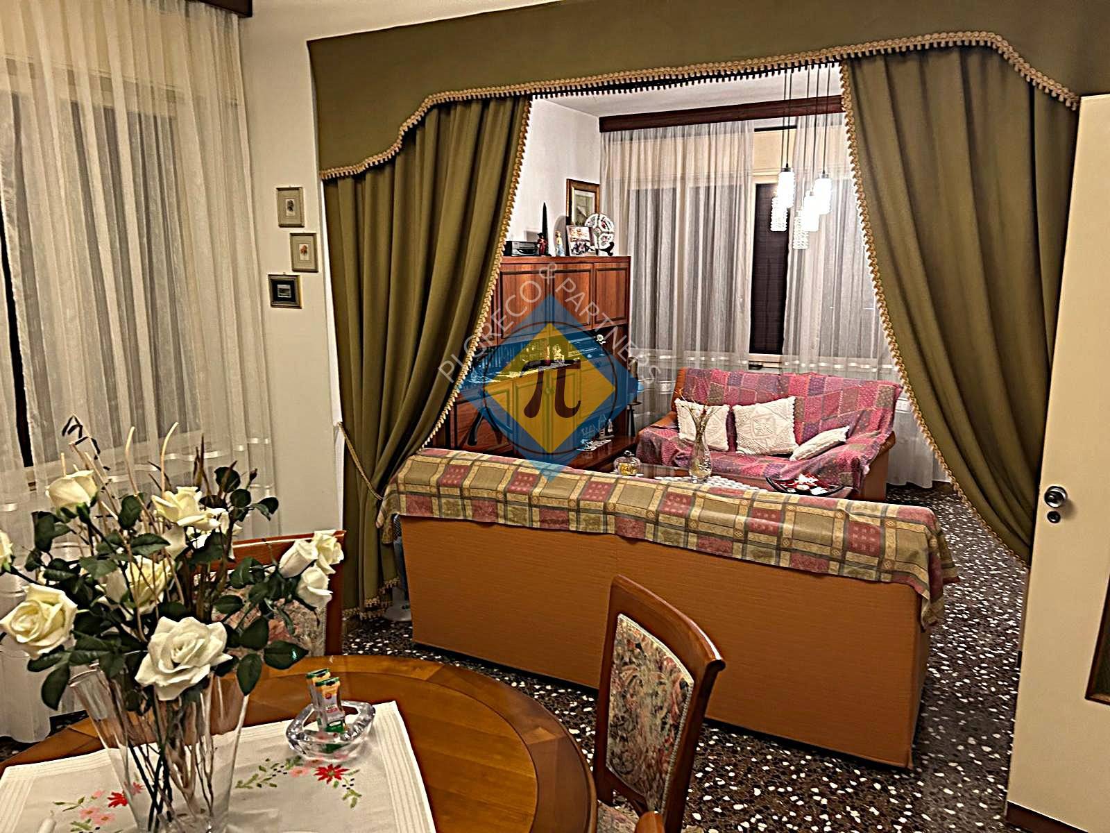 Villa in vendita a Pordenone, Borgomeduna
