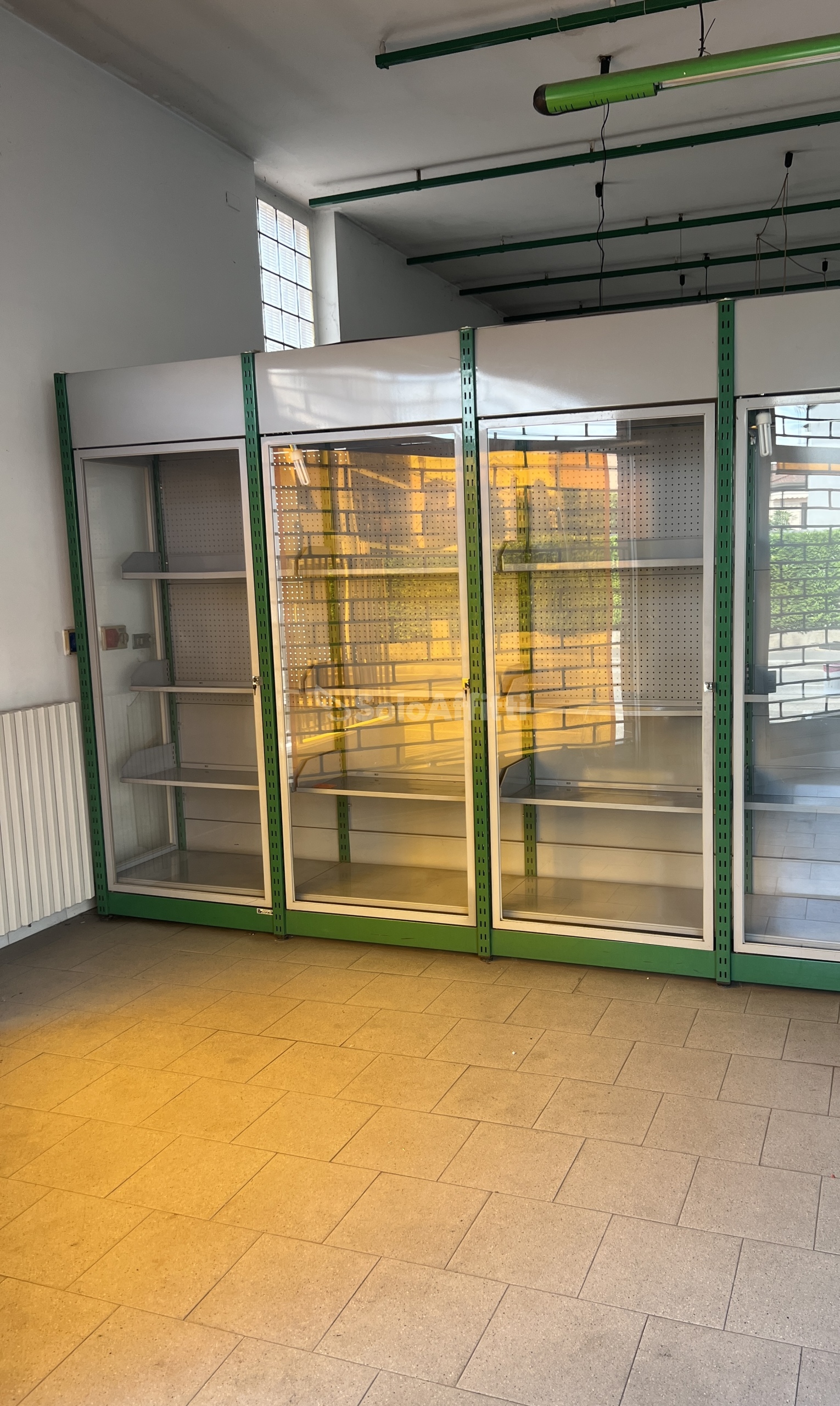 Locale commerciale in affitto in via nazario sauro snc, Baranzate