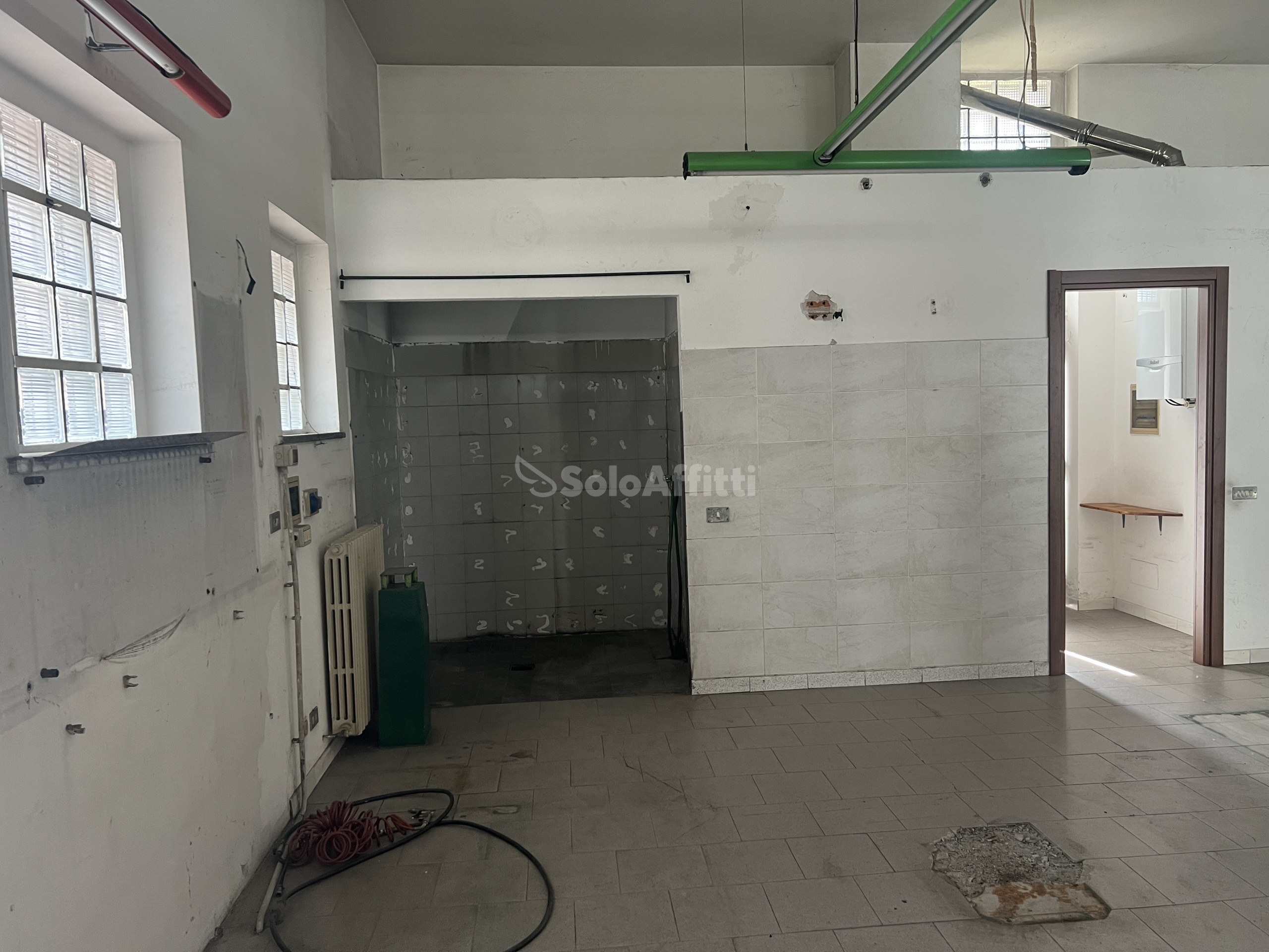 Locale commerciale in affitto in via nazario sauro snc, Baranzate