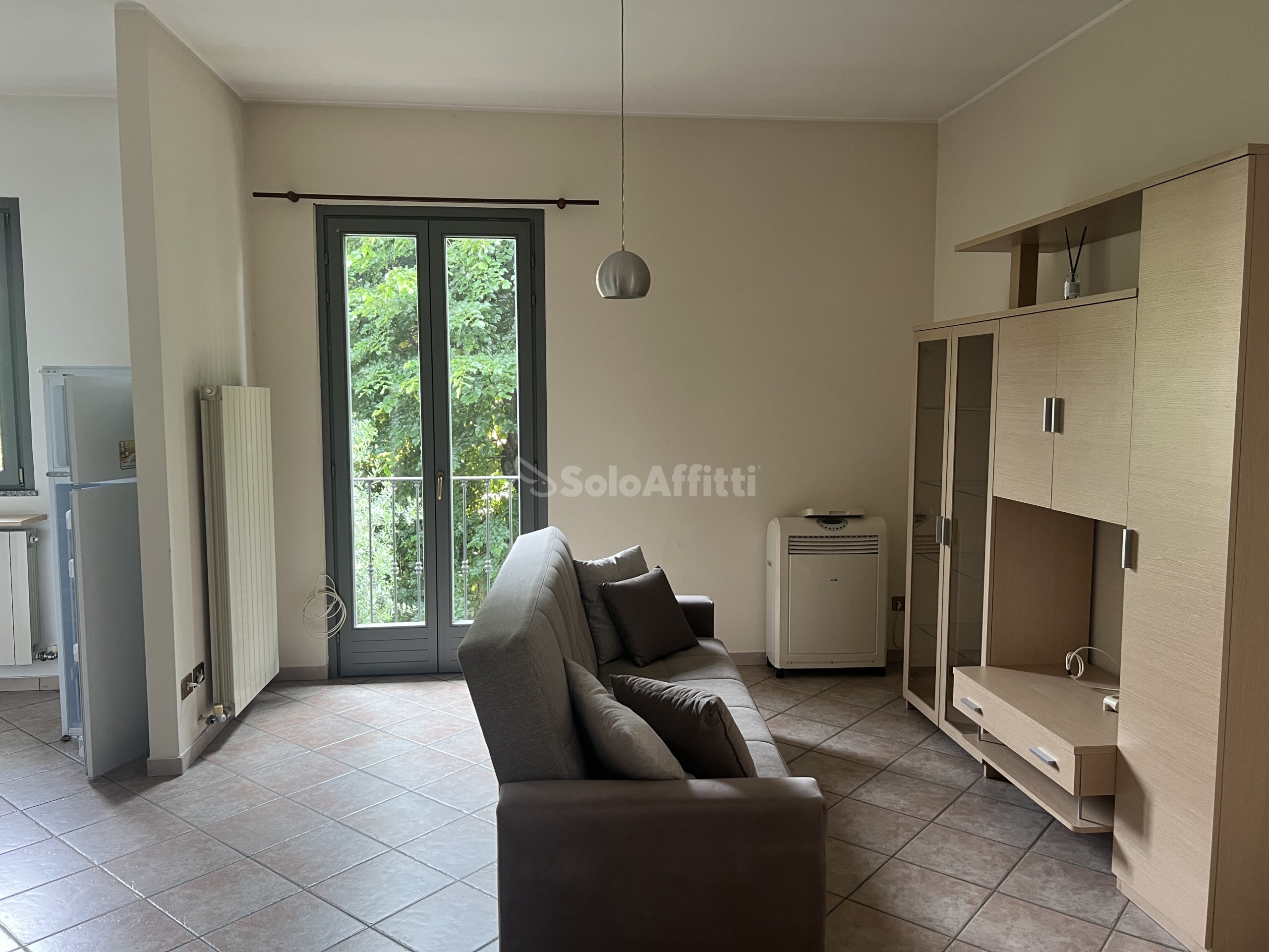 Bilocale con box in via magenta 30, Uboldo