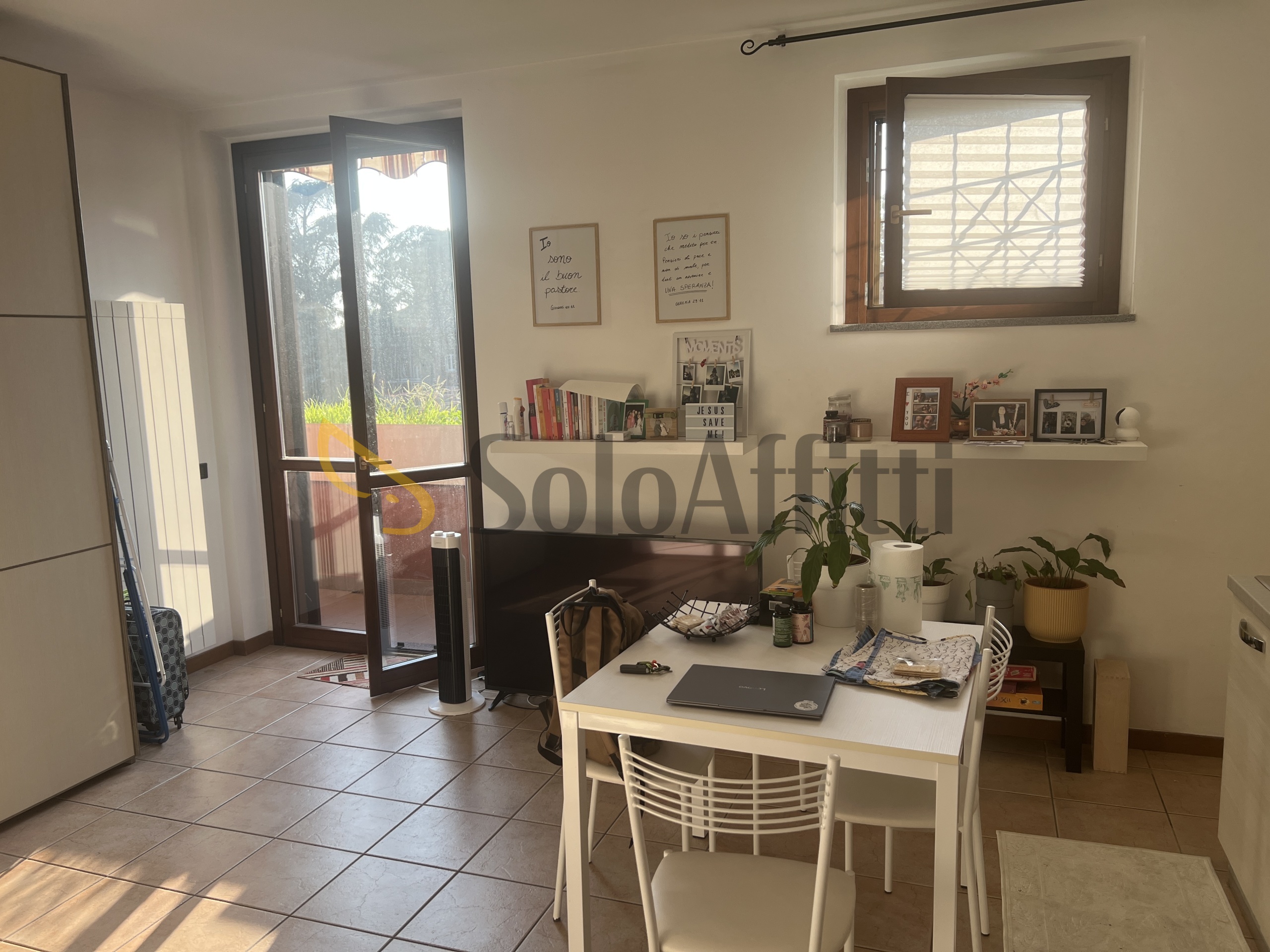 Monolocale in affitto in via 4 novembre 337, Caronno Pertusella