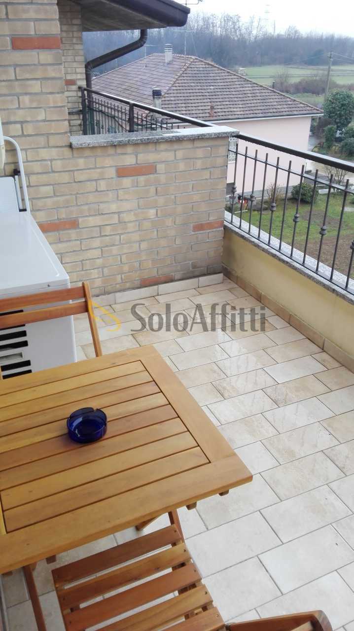 Bilocale con box doppio in via de andr 208, Caronno Pertusella