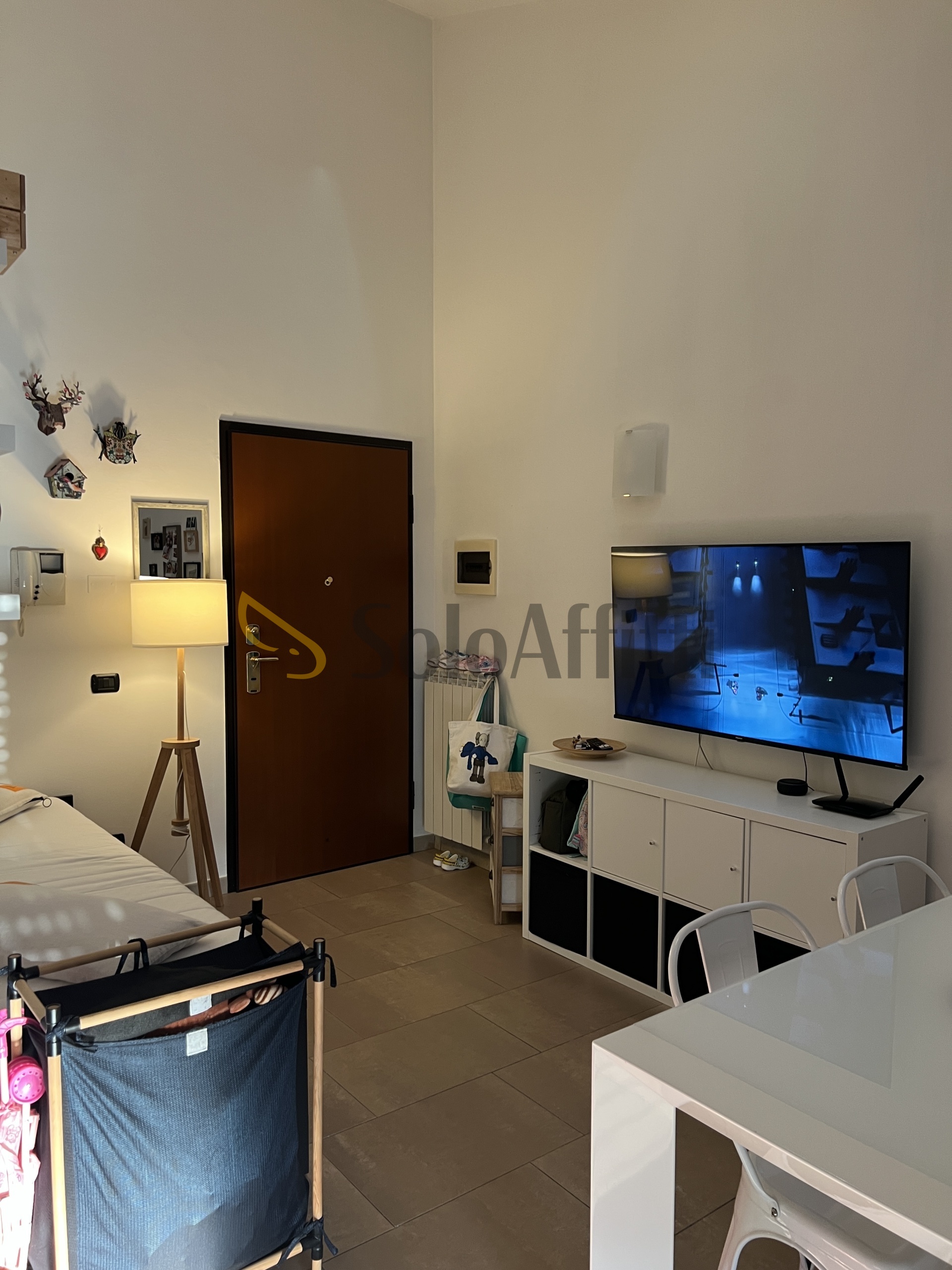 Bilocale con box doppio in via de andr 208, Caronno Pertusella