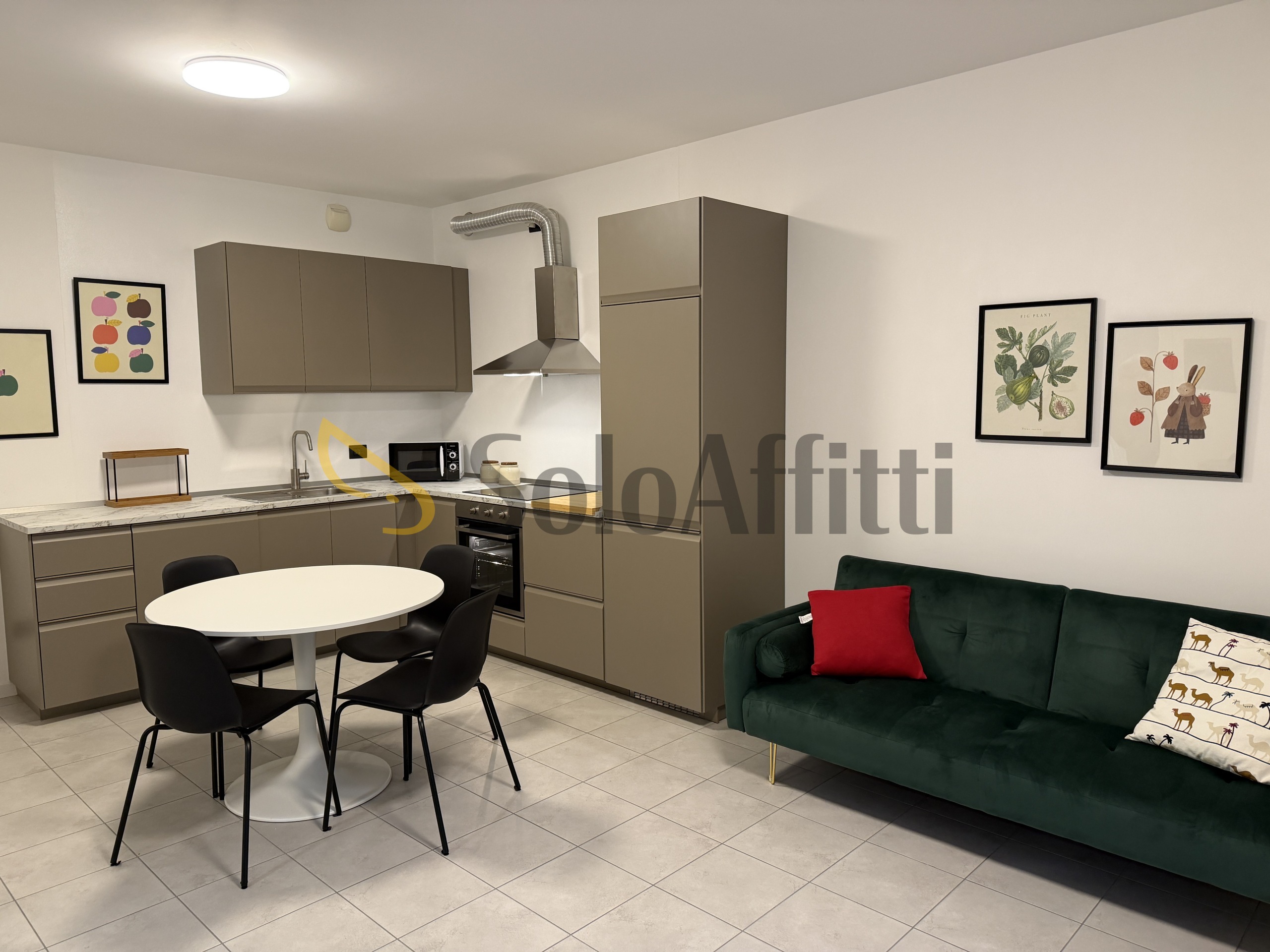 Bilocale con giardino in via 4 novembre 328, Caronno Pertusella