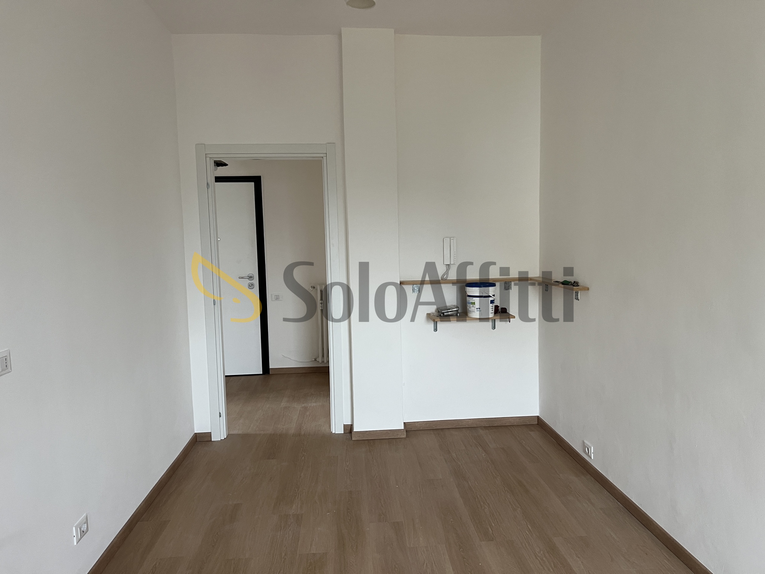 Bilocale ristrutturato in via stampa soncino 8, Saronno