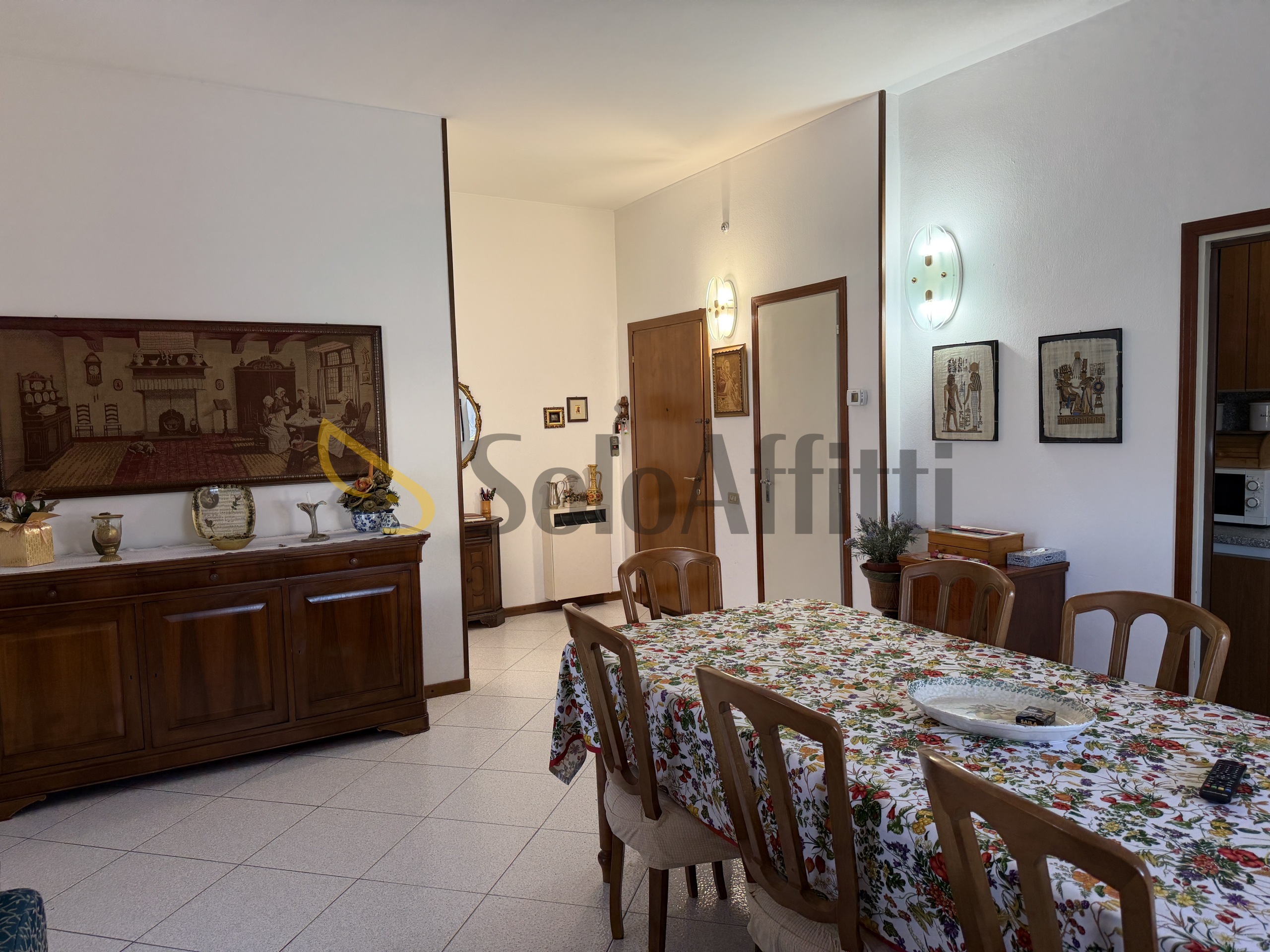 Trilocale con giardino in via dei tigli 14, Solaro