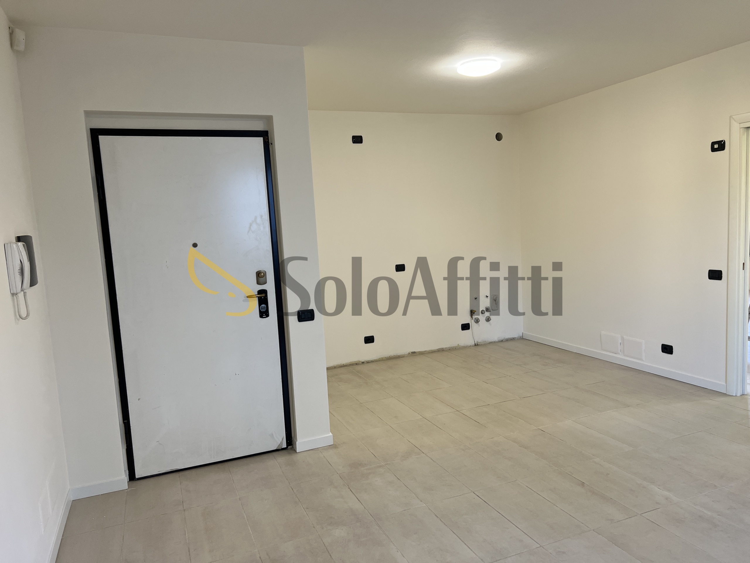 Trilocale in affitto a Rovellasca