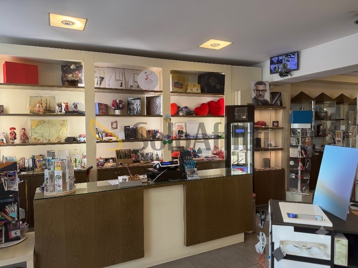 Locale commerciale in affitto in corso italia snc, Saronno