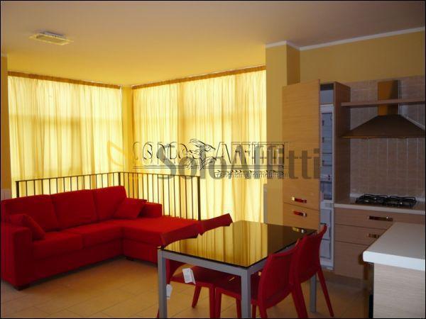 Bilocale con terrazzo in via carcano 160, Caronno Pertusella